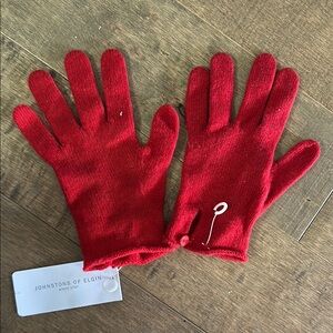 Johnstons of Elgin Red Wool Gloves